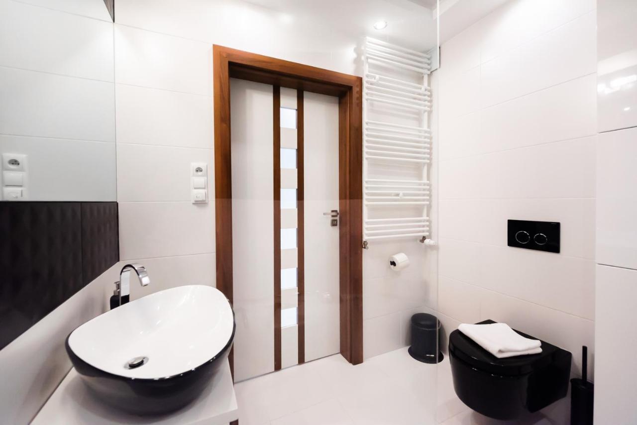 Bluszczanska Modern Urban Apartment Varşovia Exterior foto